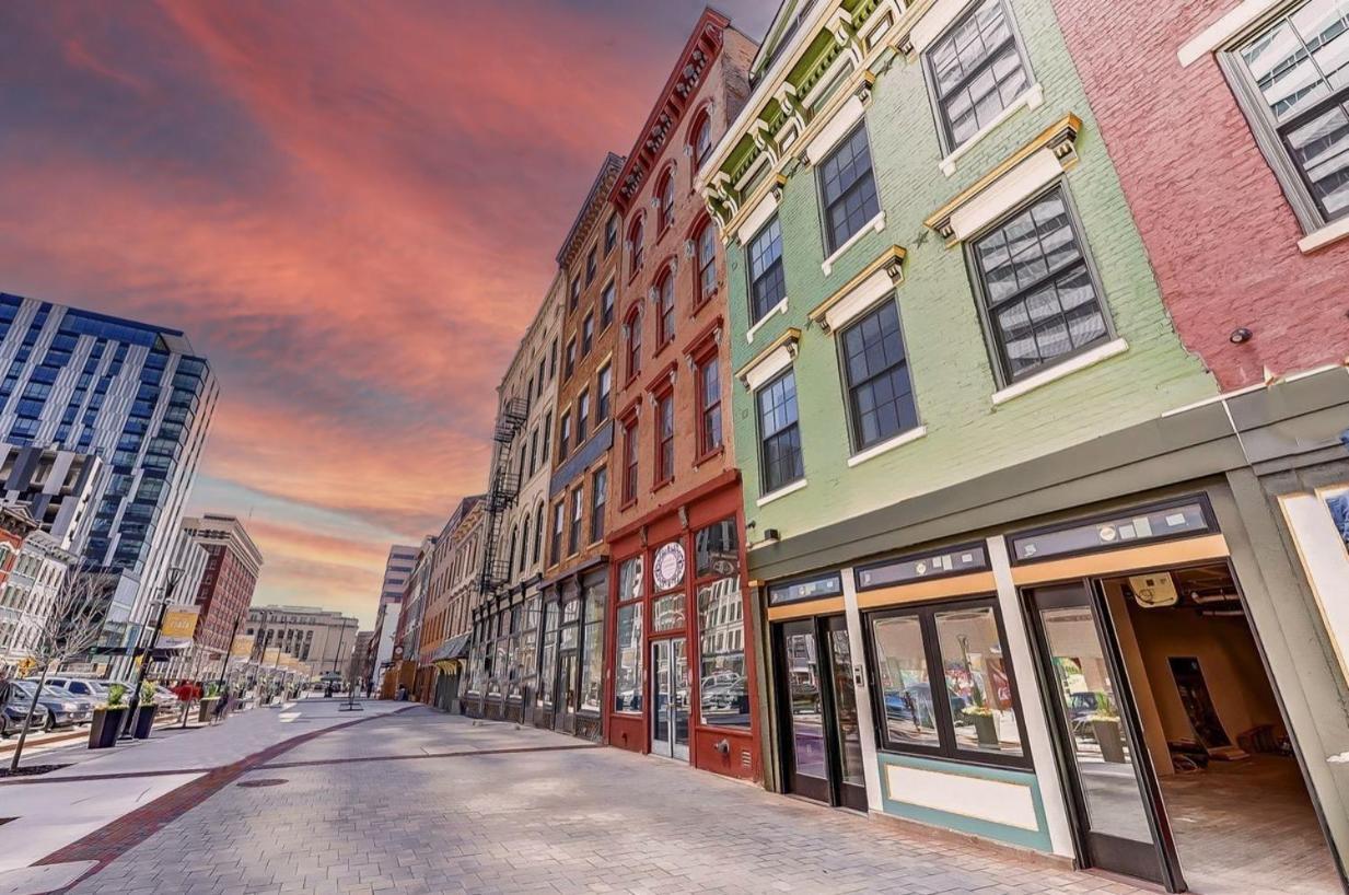 Spacious 2 Bed 2 Bath Downtown Otr Condo Minutes Walk To The Reds Bengals Stadium & More! Cincinnati Buitenkant foto