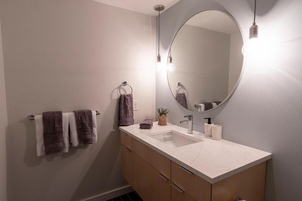 Spacious 2 Bed 2 Bath Downtown Otr Condo Minutes Walk To The Reds Bengals Stadium & More! Cincinnati Buitenkant foto